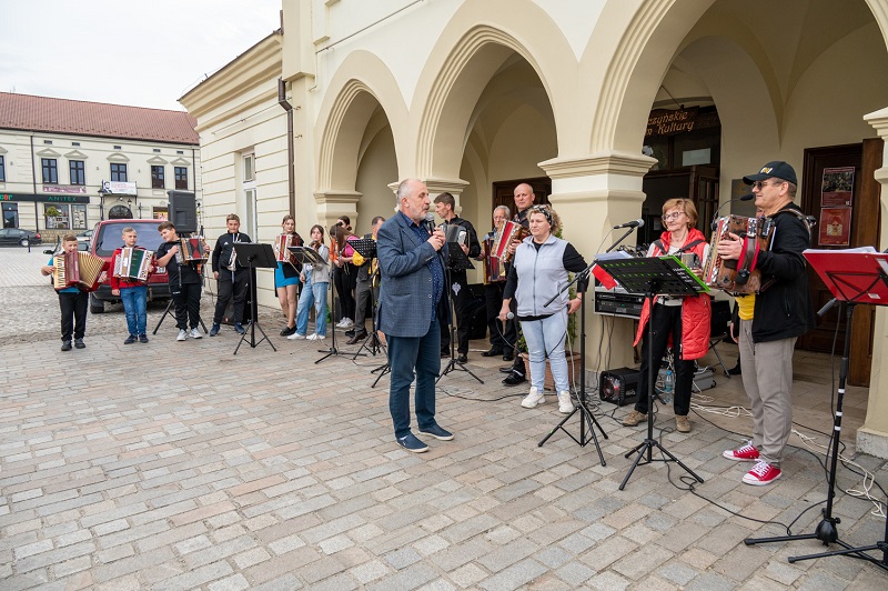 Inauguracja Potańcówek na Rynku 2023