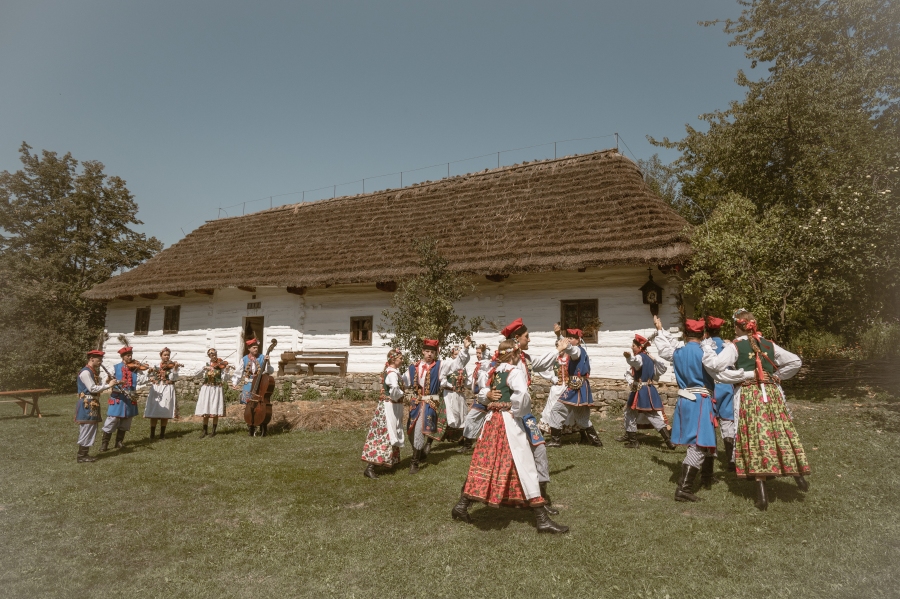 Edukacja kulturalna ZCK w placówkach oświatowych