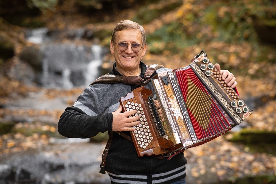 Mistrz tradycji - harmonia i heligonka