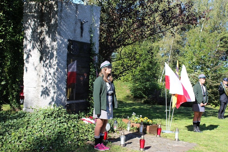 Oficjalne wyniki Międzyszkolnego Konkursu Literackiego w ramach projektu „Mogiły Pamięci: Jamna – Wola Stróska – Charzewice”