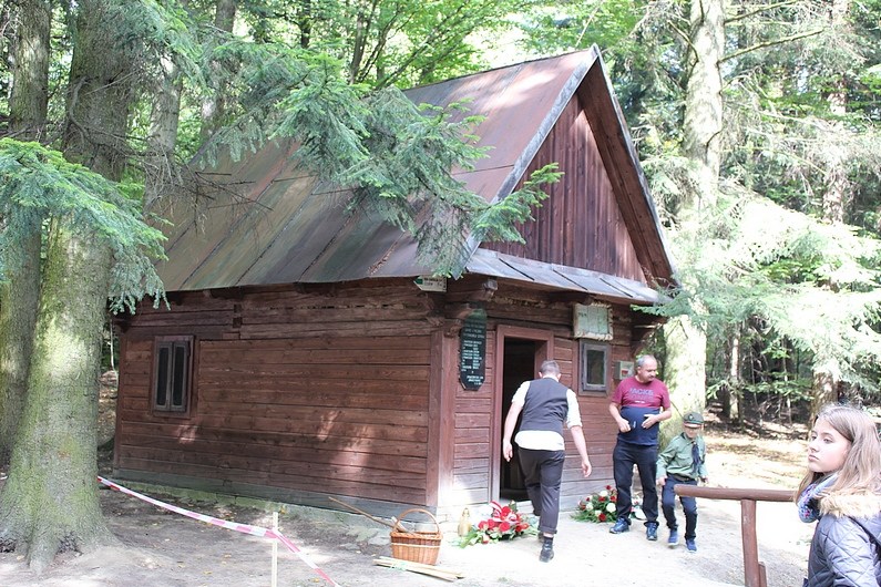 „Cisza” nad grobami partyzantów